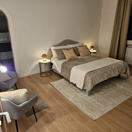 Casa A - Giardino E 3 Posti Auto In Cortile Apartment Verona