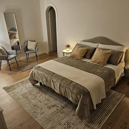 Casa A - Giardino E 3 Posti Auto In Cortile Apartment